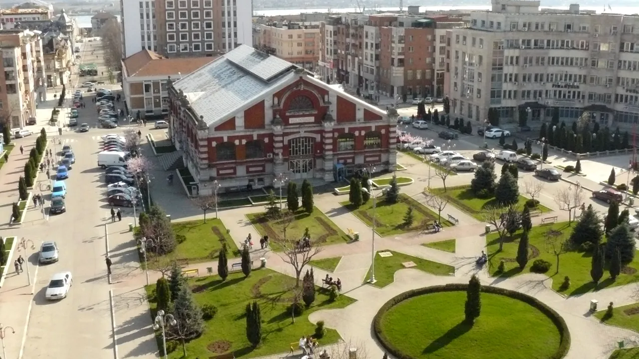 REPORTAJ Frig în casele, şcolile şi spitalele din Drobeta Turnu Severin. Autorităţile se contrazic pe tema furnizării căldurii