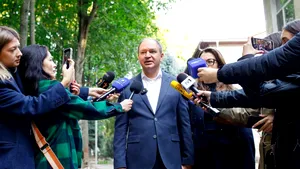 Primarul Chișinăului vrea daune de 1 leu de la ministrul de externe al României