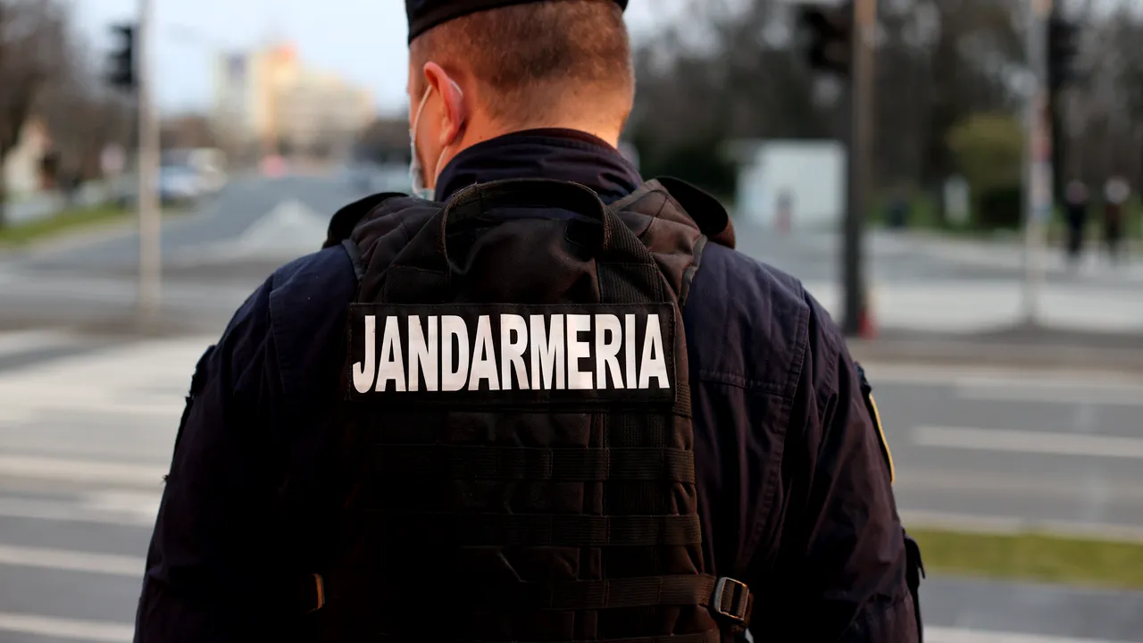 Un jandarm din Giurgiu vindea informaţii secrete despre controale unui patron de păcănele