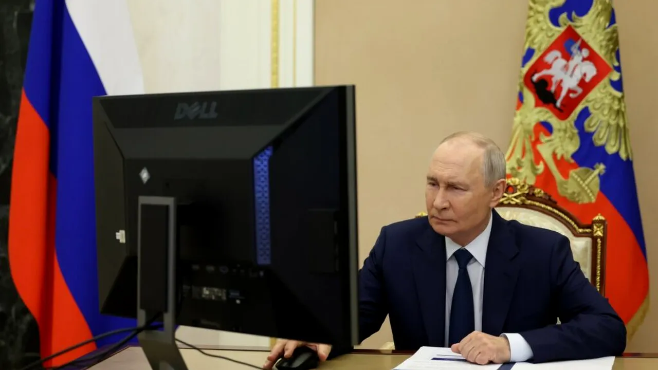 Alegeri parlamentare în Rusia. Vladimir Putin a votat online
