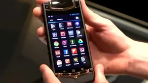 Cel mai nou model Vertu este disponibil şi în România. Cu ce sumă poate fi achiziţionat