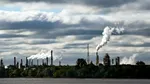 Țările UE au convenit să exonereze majoritatea firmelor de tariful vamal pentru emisii de carbon