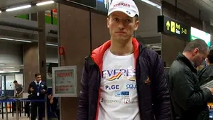 Alpinistul român Teo Vlad îşi încheie expediţia, după ce China a închis partea de nord a Everestului