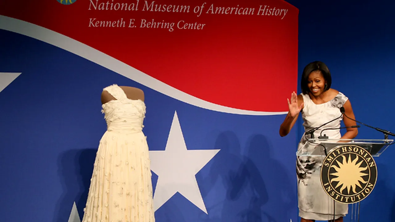 Rochia purtată de Michelle Obama la ceremonia de învestitură a soţului ei, piesă de muzeu - FOTO