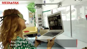 La privat, învăţământul online nu înseamnă plictiseală. Cum îi ajută pe profesori, părinţi şi copii o şcoala din Cluj