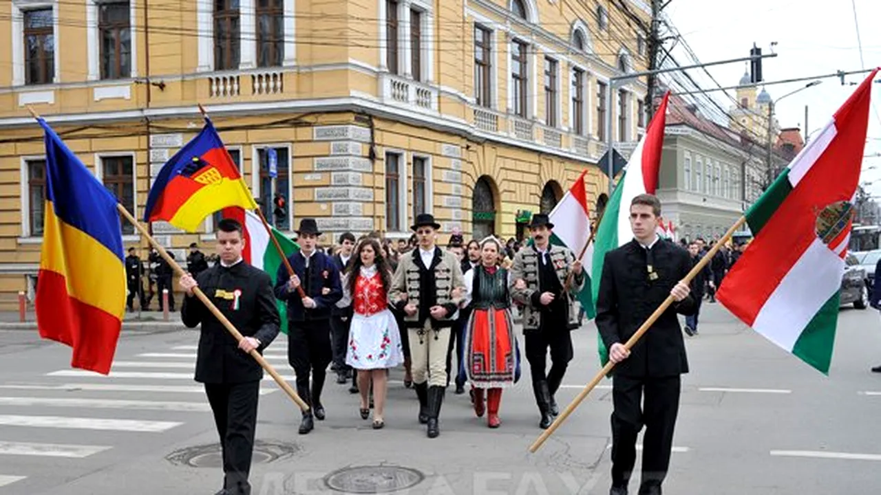 Peste 500 de etnici maghiari, la un marş desfăşurat la Cluj de Ziua Maghiarilor de Pretutindeni - FOTO