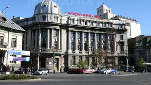 Academia de Studii Economice, iluminată în roz, ca simbol al luptei împotriva cancerului de sân