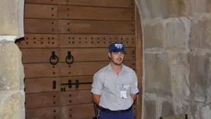 Creţu a inaugurat Cetatea de Scaun a Sucevei după reabilitare, dar curtea interioară era închisă - FOTO