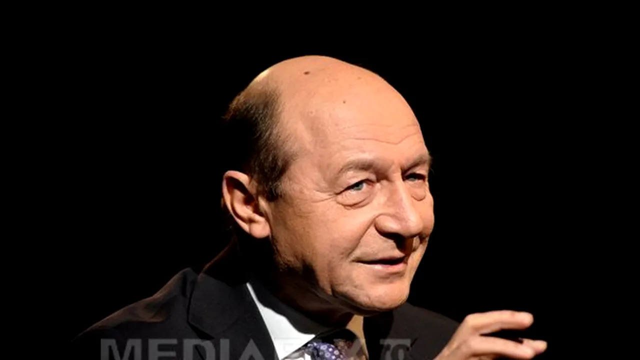 Băsescu, despre descentralizare: România e stat unitar, nu putem crea insule de autoritate la Consiliile Judeţene