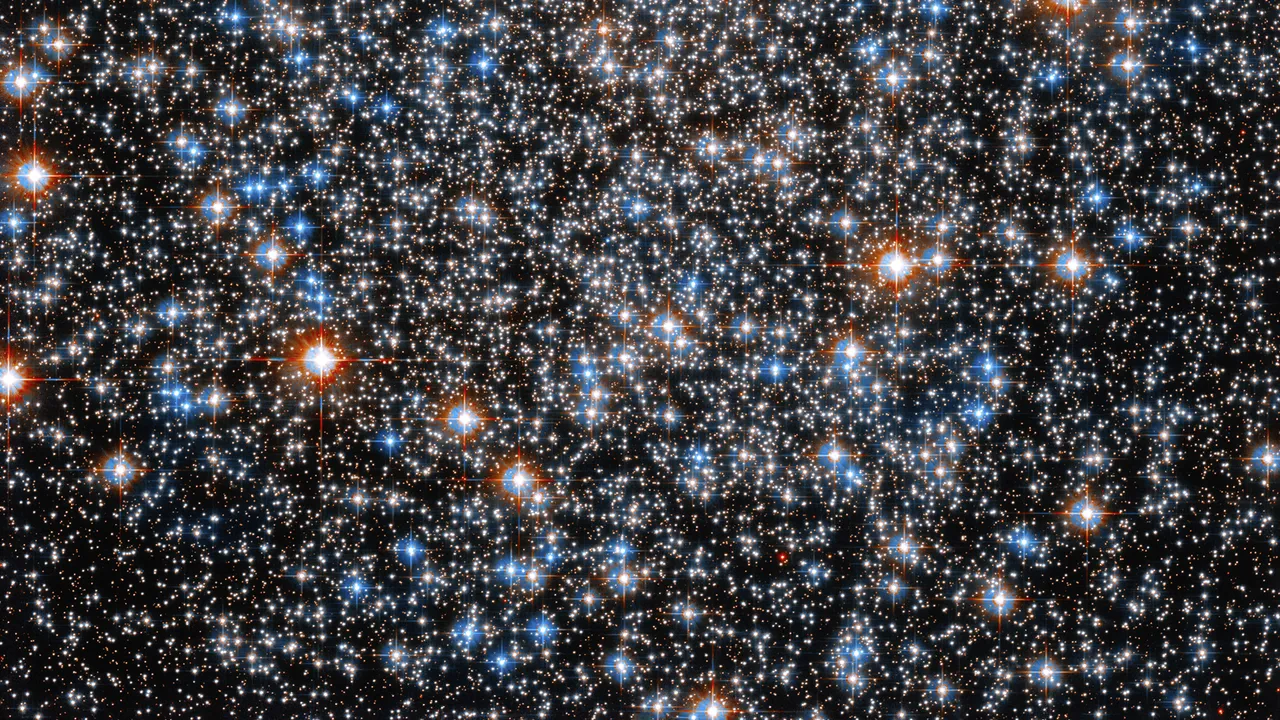 Telescopul Hubble uimeşte cu o nouă imagine strălucitoare a unui roi stelar