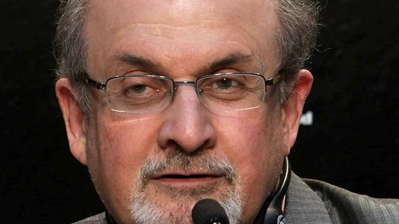 Salman Rushdie şi-a pierdut vederea la un ochi în urma atacului din august
