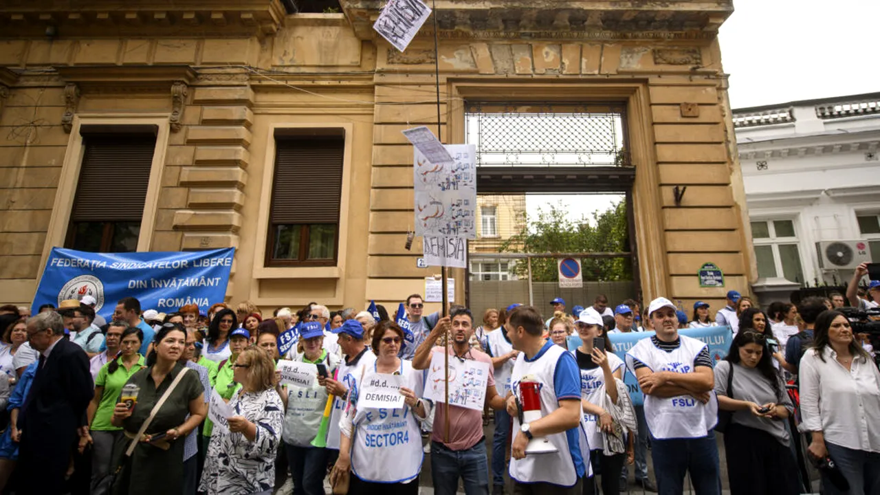 Protest general al sindicatelor din Educație miercuri la Cotroceni / „Ne dorim un ministru care să empatizeze cu studenții și cu profesorii”