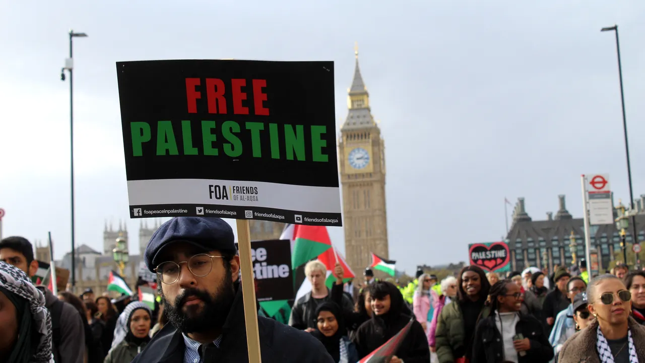 Marş pro-palestinian la Londra la aproape un an de la atacul Hamas din Israel