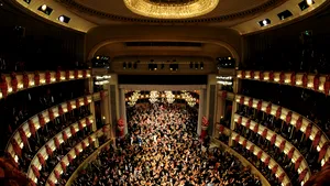 Balul Operei din Viena 2010: Chopin, starlete şi politicieni de marcă - GALERIE FOTO