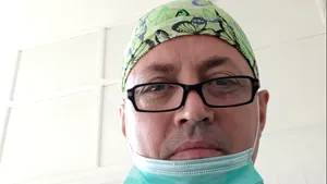 “Măcar în ultimul ceas, staţi în casă! Nu e o joacă”. Un nou avertisment al medicului român care a scris mesajul cu zeci de mii de share-uri