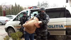 Interlopul eliberat din arestul Capitalei, deşi era condamnat la zece ani, prins după şase luni 