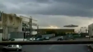 IMAGINI ULUITOARE care au stârnit o adevărată furtună pe internet! OZN sau doar o farsă bine regizată? - VIDEO