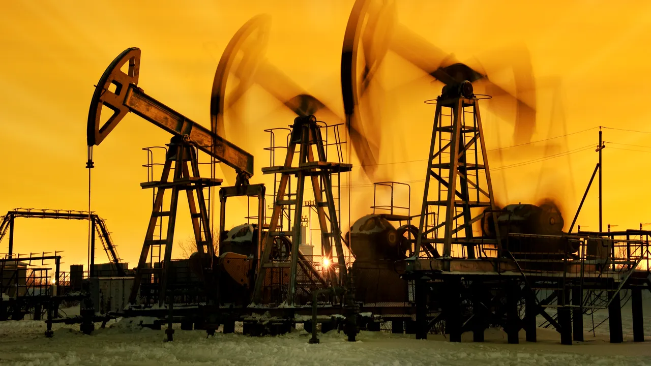 Preţul petrolului a atins maximul ultimelor şase săptămâni. O furtună în Golful Mexic şi tensiunile din Orientul Mijlociu, printre motive