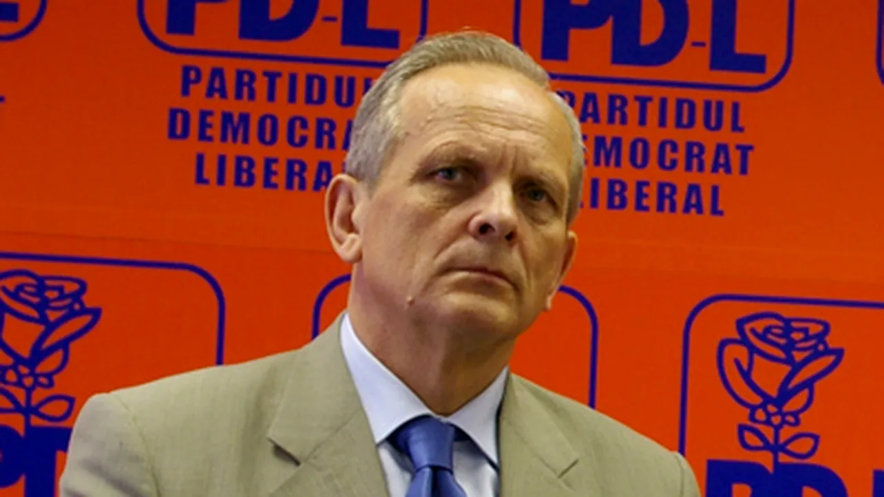 Stolojan: Tăriceanu şi Geoană au pus bugetul pe butuci