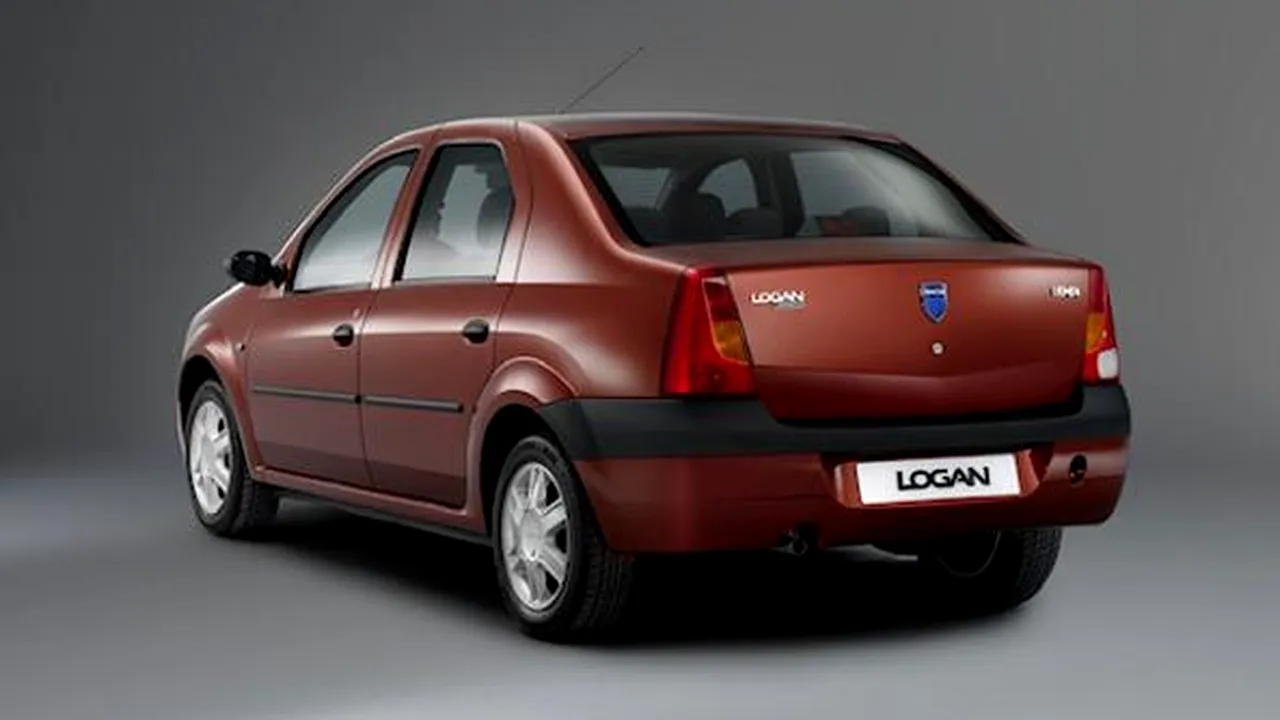GALERIE FOTO Italienii au inclus Dacia Logan între cele mai urâte maşini din ultimii 20 de ani