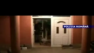 Patru persoane arestate pentru înşelăciune, prejudicii de peste 650.000 de lei şi 770.000 de euro
