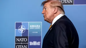 „Starea lui de spirit s-a schimbat”. Atitudinea lui Trump la summitul NATO: Critic la început, ton schimbat în spatele ușilor închise