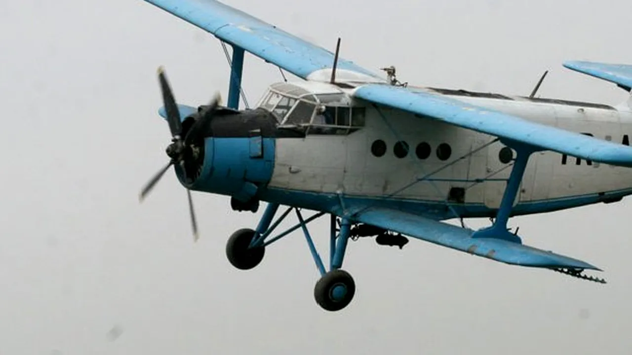 Un avion utilitar A ATERIZAT DE URGENŢĂ în apropiere de Strehaia