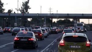 Taxa de la Feteşti, plătită tot la ghişeu în 40% din cazuri, formându-se cozi