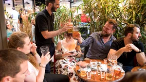 Şi TU trebuie să fii responsabil când ieşi la terasă, spun proprietarii restaurantelor