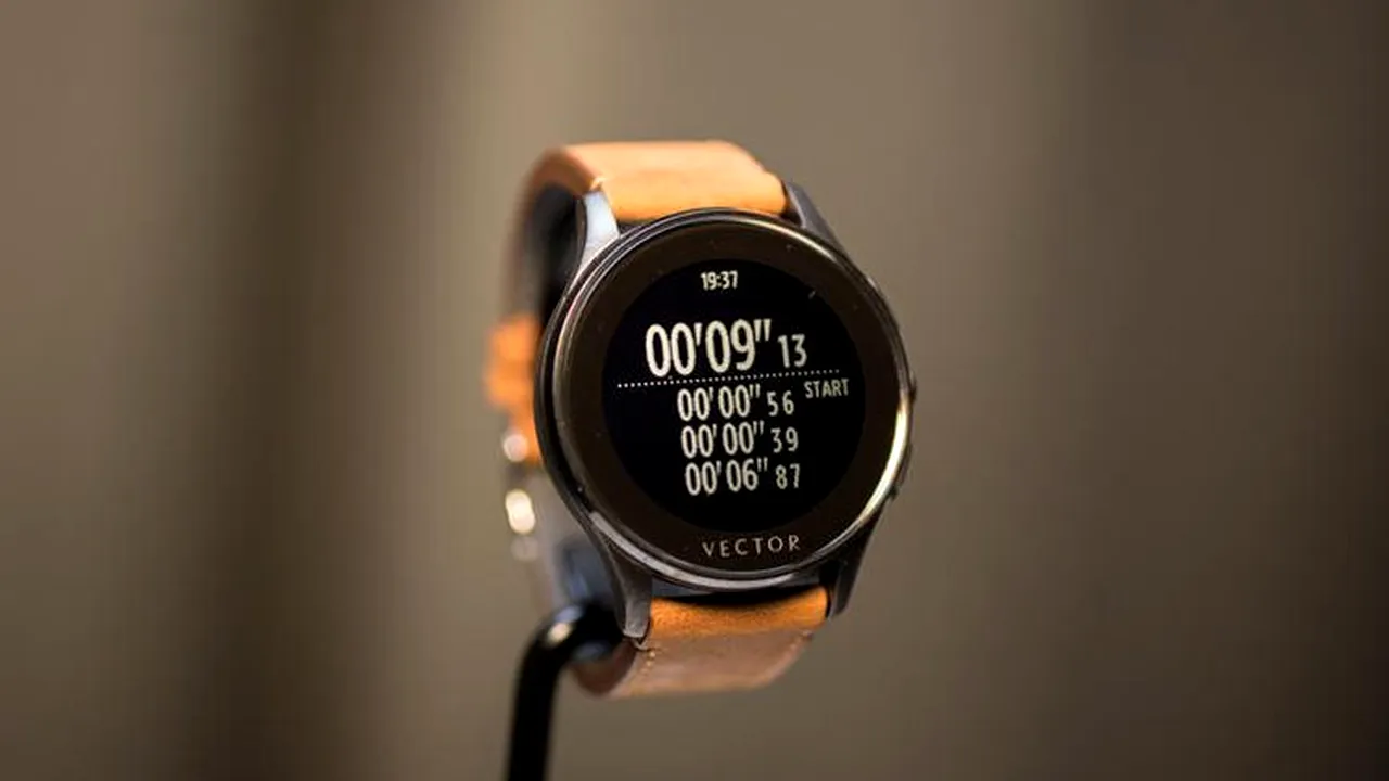 Producătorul de ceasuri inteligente Vector Watch atrage finanţări de 5 milioane dolari