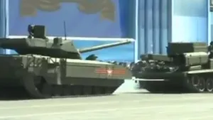 Noul tanc al Rusiei, T-14 Armata, s-a defectat în timpul repetiţiilor pentru parada de pe 9 mai - VIDEO