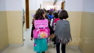 REPORTAJ: Alt început de an şcolar, aceleaşi griji pentru cei mari şi multe visuri pentru copii
