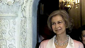 Regina Spaniei a călătorit la Londra cu o cursă low-cost