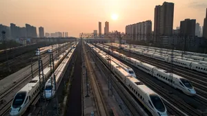 Record în China: 23 de milioane de călătorii cu trenul într-o singură zi