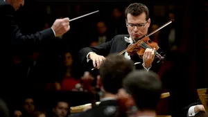 Violonistul Alexandru Tomescu şi dirijorul Mădălin Voicu, împreună în concert la Bucureşti