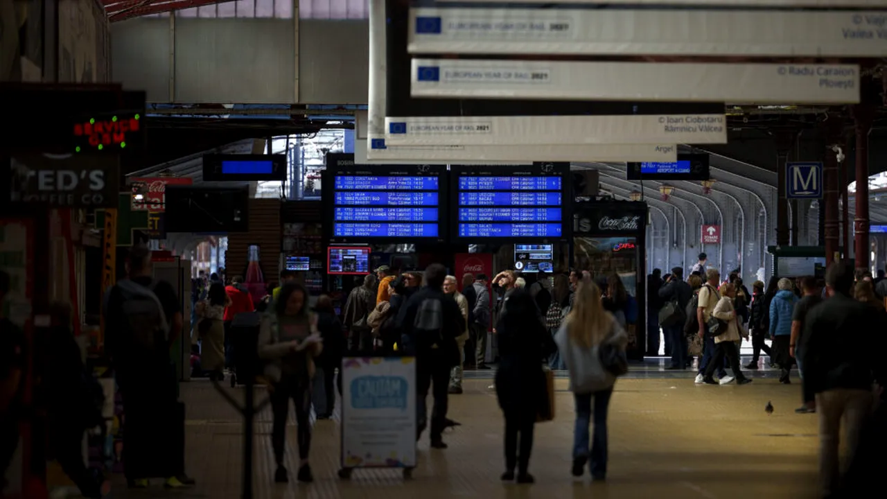 Trafic feroviar perturbat în București. Trenuri cu întârzieri de sute de minute în Gara de Nord, în urma unui incident pe secţia de circulaţie Periş – Buftea