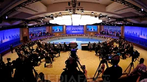 Băsescu: Am cerut NATO să îşi asume asigurarea securităţii energetice şi cibernetice
