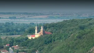 Arad: 15.000 de pelerini, aşteptaţi la Basilica Papală Maria Radna de Adormirea Maicii Domnului