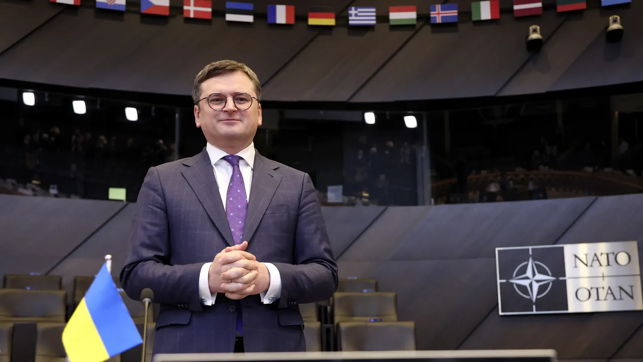 Ungaria critică prezenţa ministrului ucrainean de Externe la o reuniune NATO