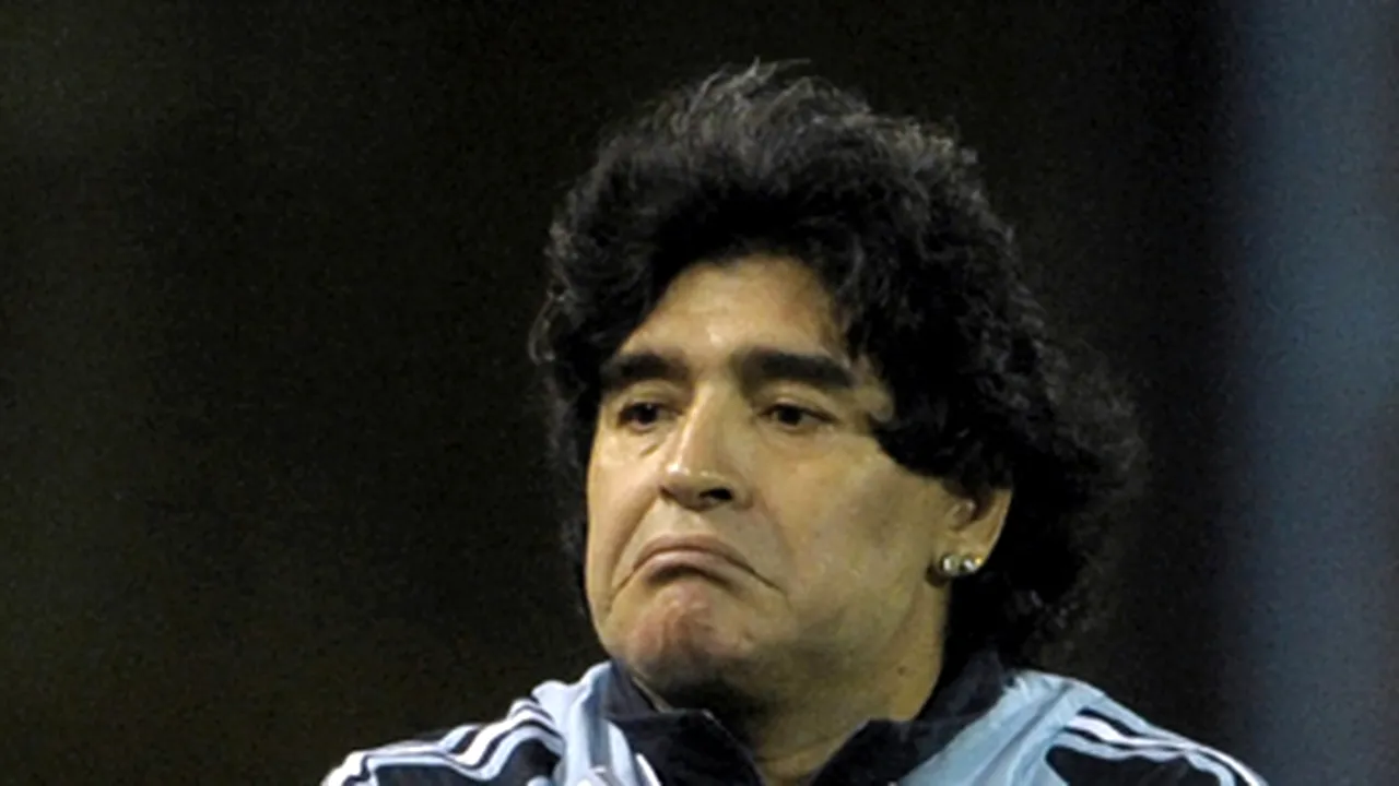 Autorităţile italiene i-au confiscat lui Maradona o pereche de cercei