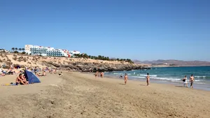 Hainele sunt opţionale, masca e obligatorie. Nudişti certaţi de poliţie pentru că nu aveau măşti de protecţie