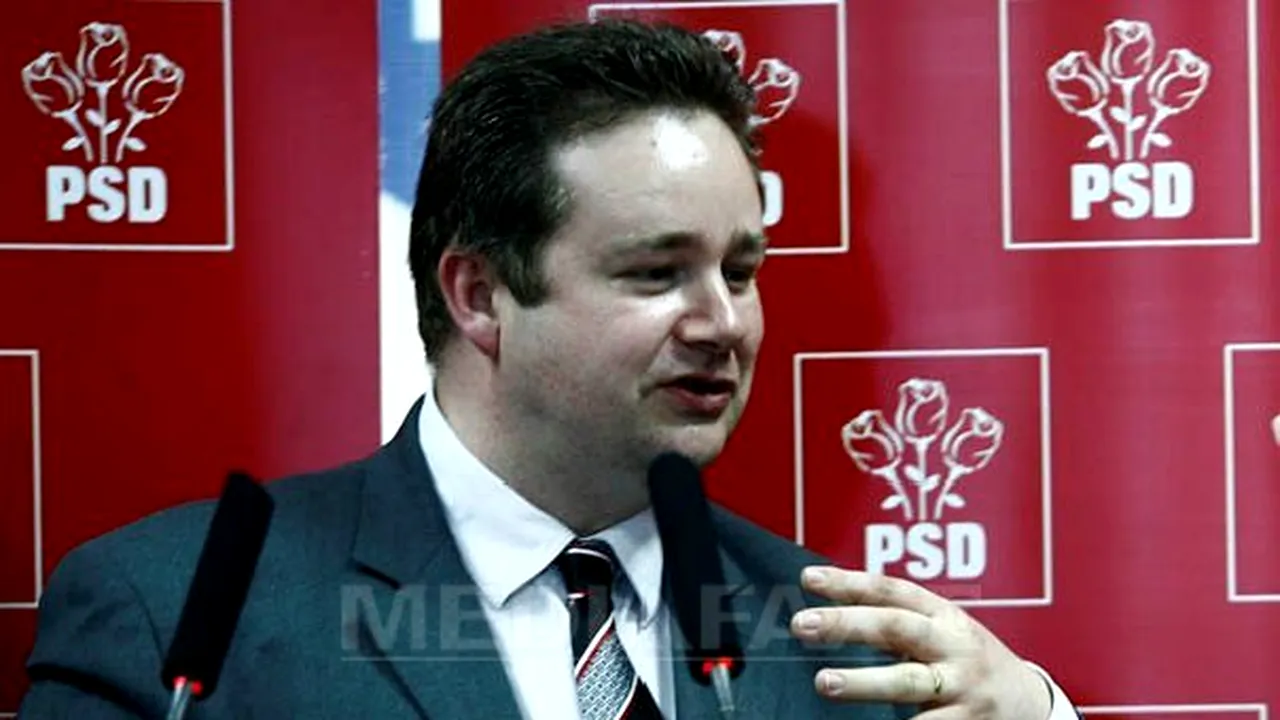 Cordery, dus de PSD într-un sat de lângă Dunăre, pentru a-i ataca pe Băsescu şi pe Boc