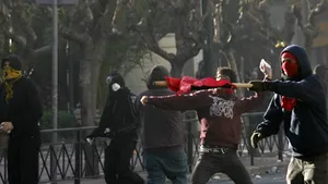 Mii de persoane participă la protestele din Atena şi Salonic