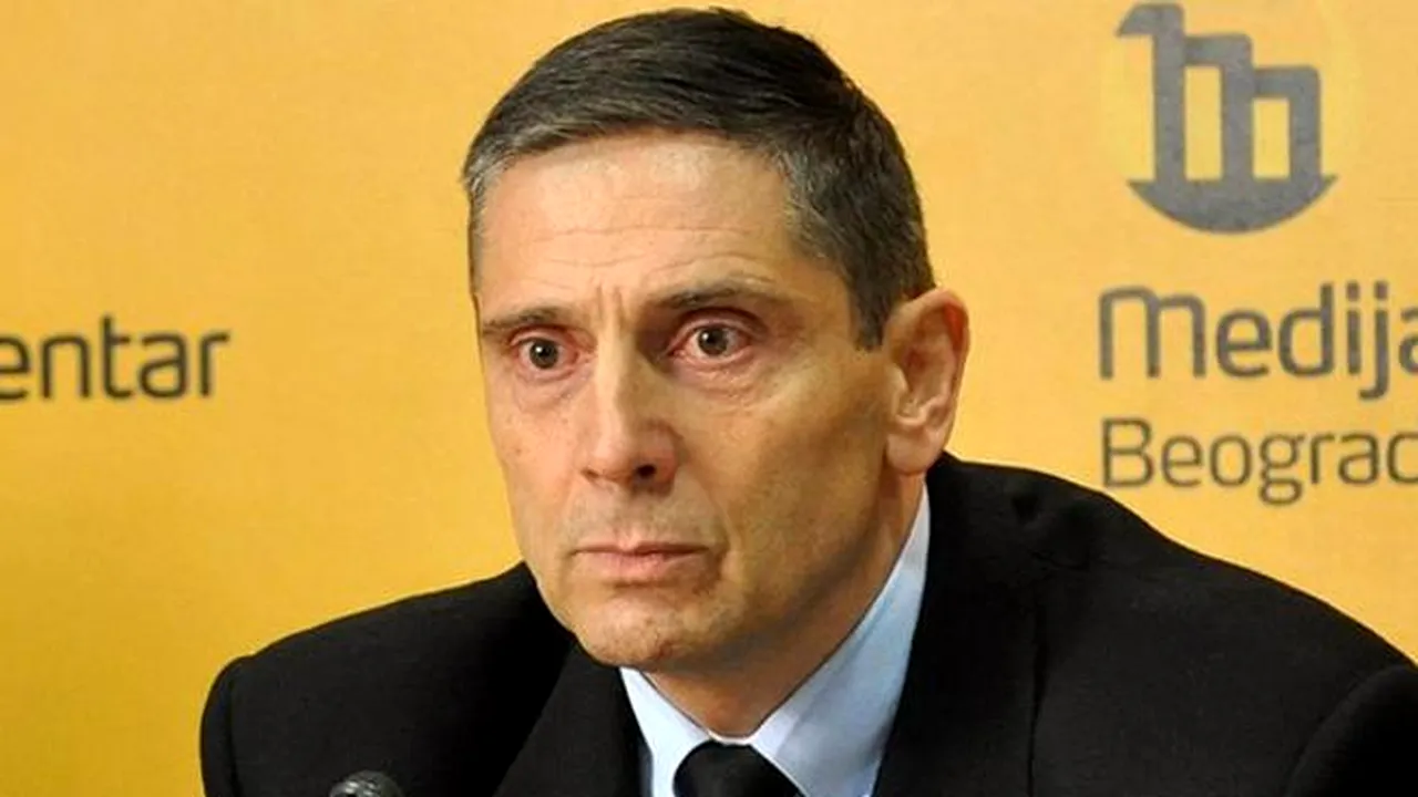 Liderul opoziţiei din Serbia, bătut în timp ce era reţinut de serviciile secrete

