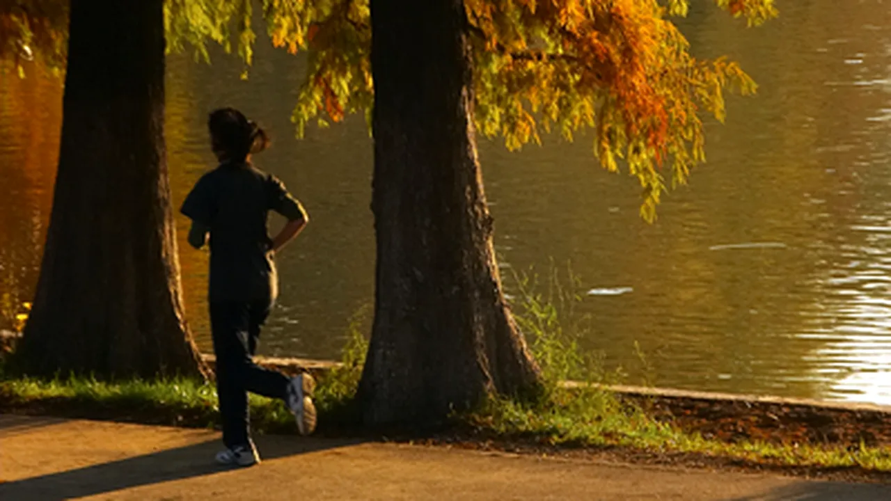În ce parte a zilei se recomandă să faci jogging?