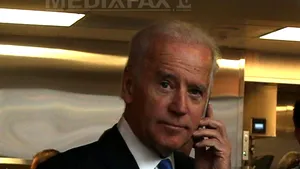 Biden l-a sunat pe Medvedev şi i-a cerut retragerea forţelor ruse din Ucraina