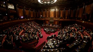 Preşedintele Italiei a stabilit data când vor fi organizate alegeri anticipate. Numărul parlamentarilor va fi redus