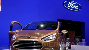 Producţia Ford Craiova, ajutată de o comandă de 900 de vehicule B-Max
