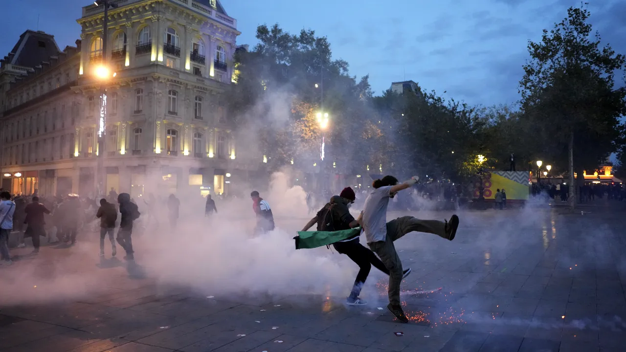 O instanţă franceză declară că protestele pro-palestiniene trebuie interzise