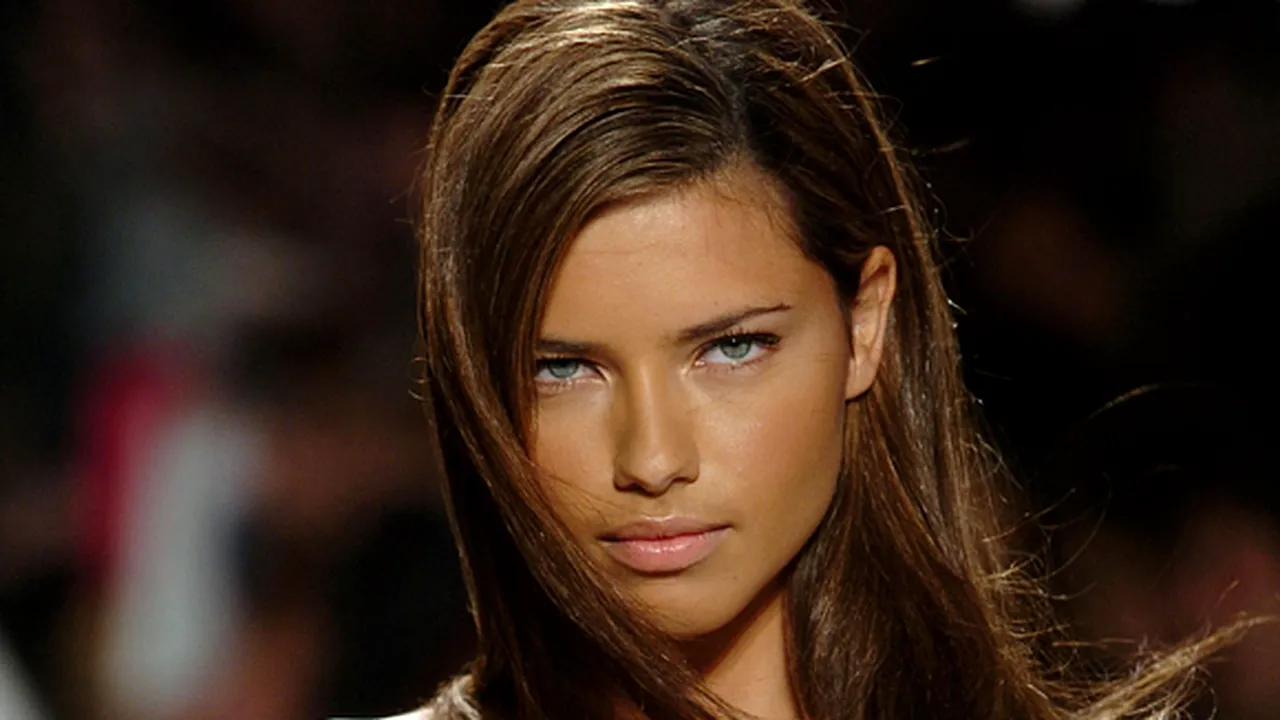 Adriana Lima este însărcinată